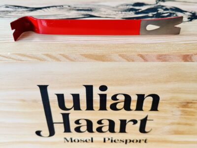 Julian Haart Lagen Kiste mit Mini-Brecheisen